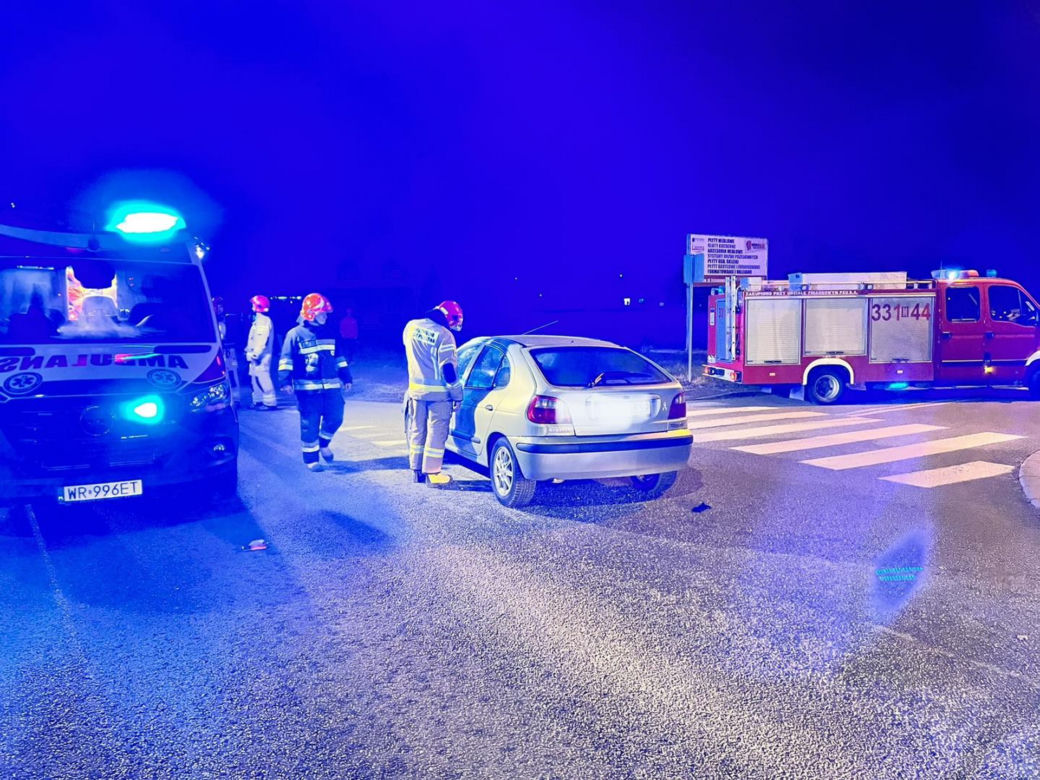 Dramatyczny wypadek w Skaryszewie. Kierowca osobówki zmiótł z przejścia dla pieszych dwie kobiety!