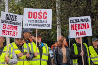 Protest przed Grupą Azoty. Pracownicy mają dość. Prezesi nie kiwnęli palcem