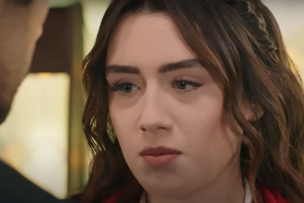 Zeynep poprosi Halila o rozmowę 