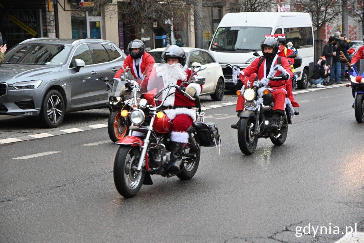 Mikołaje na Motocyklach 2024.  Barwna parada przejechała już po raz 22.
