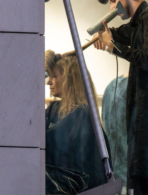 Marta Manowska u fryzjera