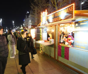 Jarmark bożonarodzeniowy w Katowicach 2025: Menu i cennik przysmaków