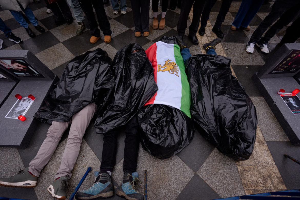 Władze Iranu mordują rannych demonstrantów w szpitalach?! Straszne oskarżenia