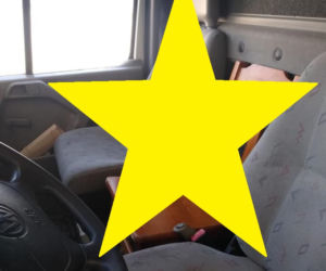 W aucie było więcej osób niż miejsc! Policjanci przecierali oczy ze zdziwienia