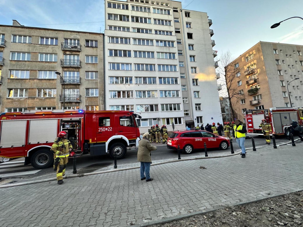Potężny wybuch w centrum Warszawy. Kłęby dymu przy wieżowcach