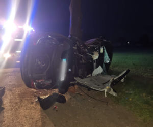 Makabryczna śmierć pod Płockiem! BMW roztrzaskało się o drzewo [ZDJĘCIA]