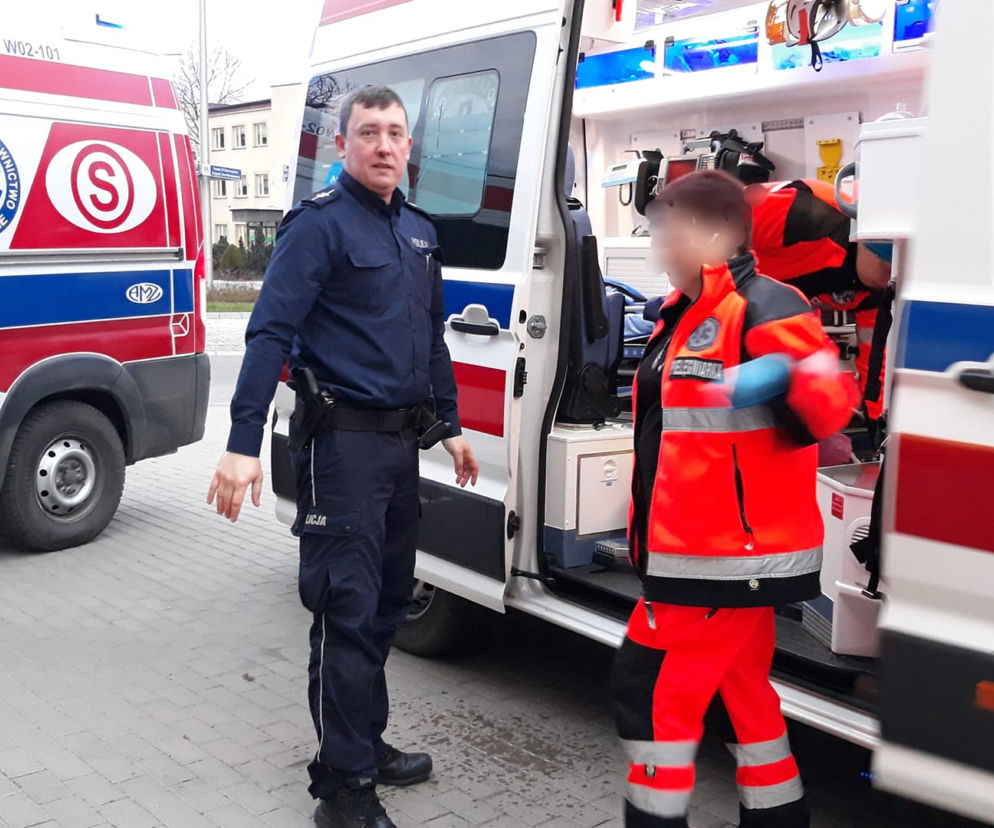 Mława: Nowa szansa na nowy rok. Uratował mu życie przed budynkiem policji!