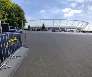Długie kolejki i tłum fanów przed koncertem Metaliki
