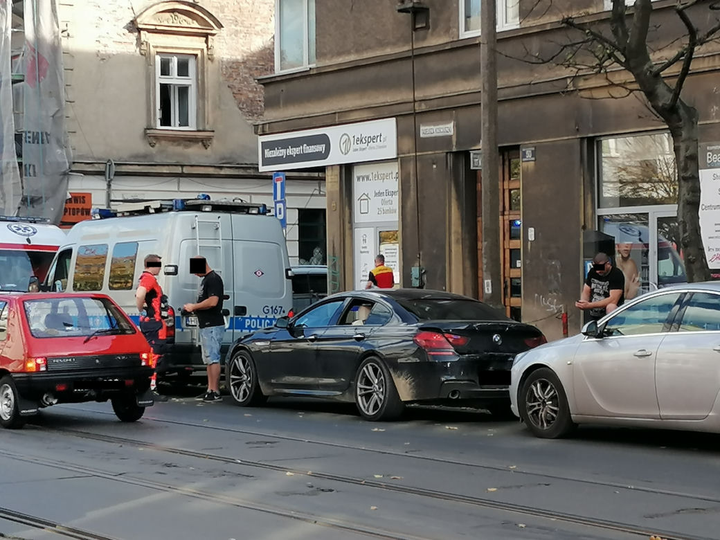 Zderzenie tramwaju z BMW w Krakowie