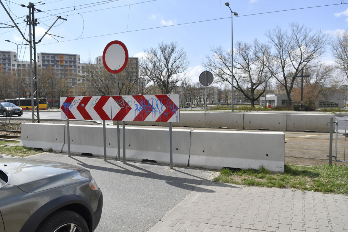 Zamknęli drogę i straciłem klientów. Przedsiębiorcy z Marymonckiej narzekają na decyzje drogowców 