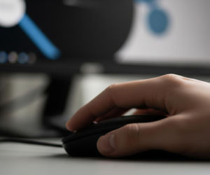 Oszustwo „na bankowca” w Siedlcach. Jak 74-latek stracił blisko 60 tysięcy złotych?