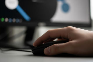  Powiat łosicki: Chciała sprzedać kosiarkę, a straciła oszczędności!