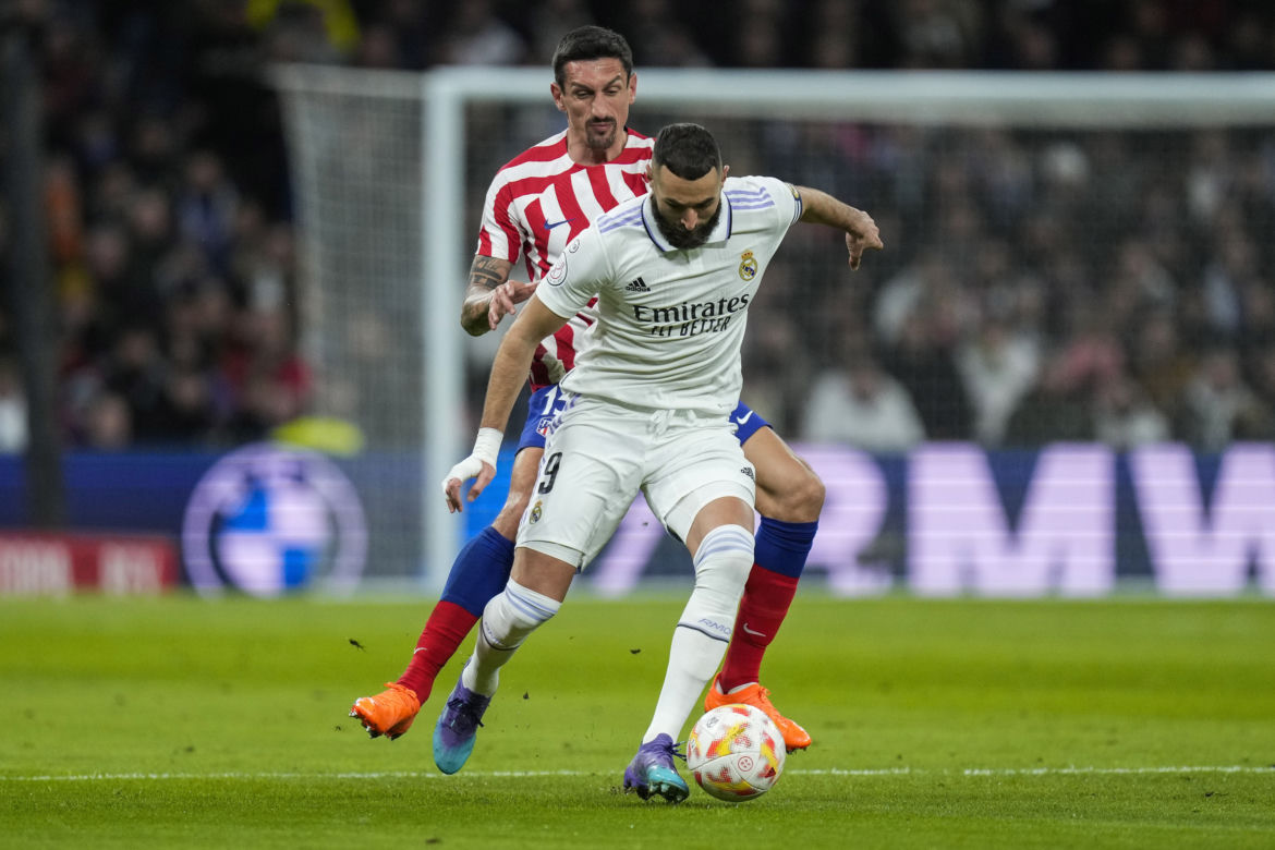 Lewandowski kontra Benzema: Piękne kobiety i szybkie fury