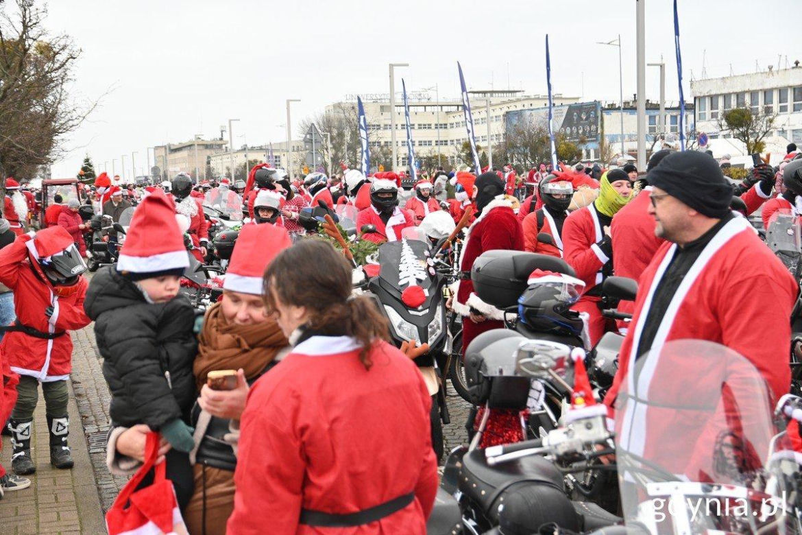 Mikołaje na Motocyklach 2024.  Barwna parada przejechała już po raz 22.
