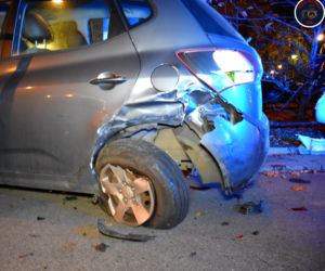 Nocny rajd pijanego na Mokotowie. Rozbijał wszystko po drodze!