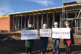 Dom Światła pod Toruniem pnie się w górę. Kto będzie mógł z niego skorzystać? [AUDIO]