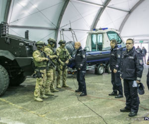 Nowoczesna policja - prezentacja sprzętu i pojazdów 