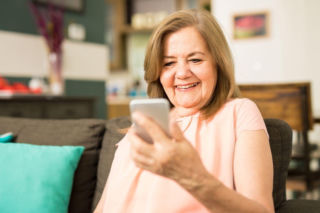 Grafiki na Dzień Babci i Dziadka. Te kartki dla dziadków możesz im wysłać SMS-em!