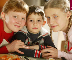 M jak miłość Ula (Iga Krefft), Mateusz (Krystian Domagała), Natalka (Marcjanna Lelek)
