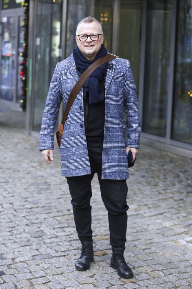 Sportowcy i aktorzy pod siedzibą TVN