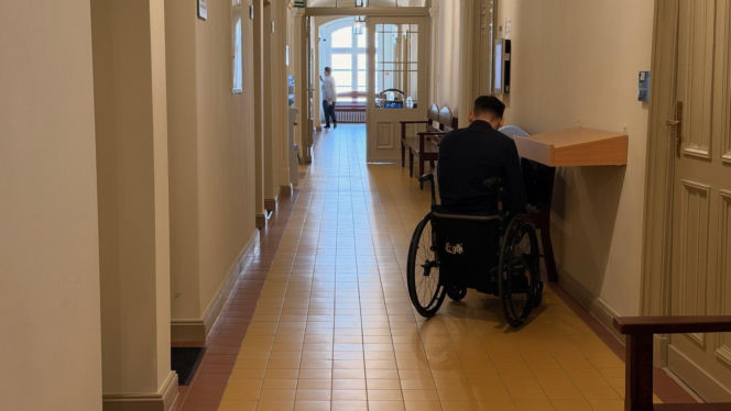 Paweł W. mógł zabić młode małżeństwo przygniatając ich samochodem do ściany