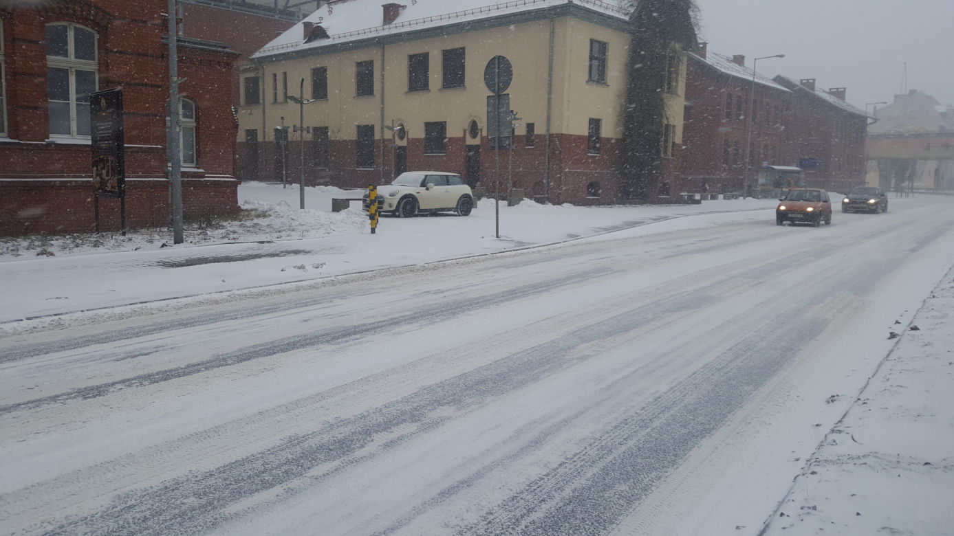 Fatalne warunki na drogach w Bydgoszczy