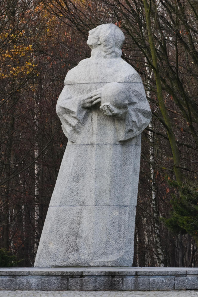 Przejęło nazwę od wchłoniętej wsi. Dzisiaj jest jednym z najważniejszych miast w województwie śląskim