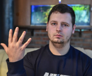 Katował ludzi na przesłuchaniach