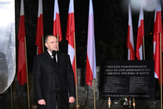 Prezydent Nawrocki w Gdyni: zdrajcy i komuniści strzelali do ludzi. Mocne słowa w rocznicę Czarnego Czwartku