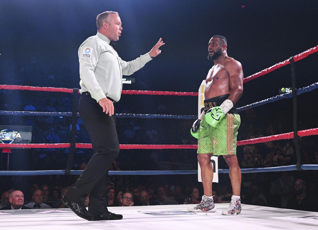 Michał Cieślak - Jean Pascal. Polak tymczasowym mistrzem świata WBC