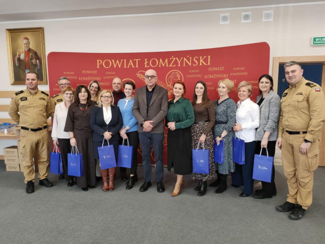 Więcej czujek dymu i czadu w domach w regionie. Trafią do potrzebujących z powiatu łomżyńskiego