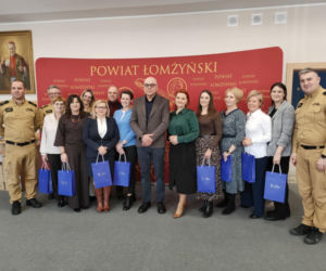 Więcej czujek dymu i czadu w domach w regionie. Trafią do potrzebujących z powiatu łomżyńskiego