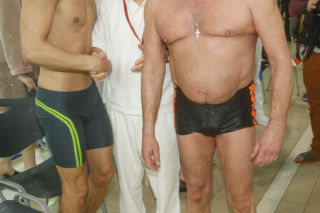 Karol Strasburger ćwiczy