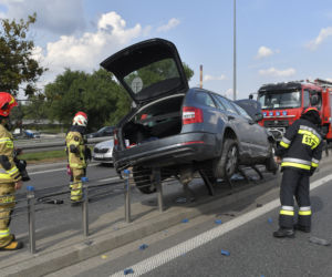 Wypadek Na S8, wjechał na barierki