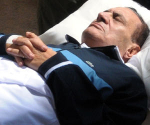 Egipt. Hosni Mubarak udaje, że umiera
