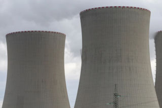 Partia Razem ma pomysł na prąd. Weźmie go z niemieckich elektrowni