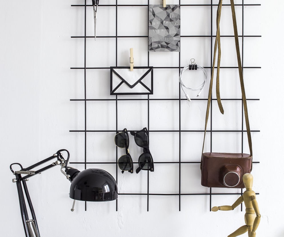 Organizer na ścianę nad biurkiem DIY: kratka przypominajka MUST HAVE blogerów