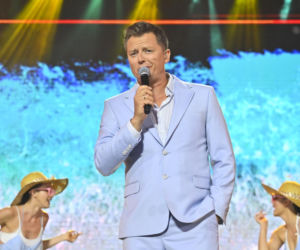 Niedawno się ożenił, teraz się bawił na poprawinach w Mrągowie! Rafał Brzozowski wśród gwiazd Festiwalu Weselnych Przebojów