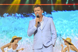 Niedawno się ożenił, teraz się bawił na poprawinach w Mrągowie! Rafał Brzozowski wśród gwiazd Festiwalu Weselnych Przebojów