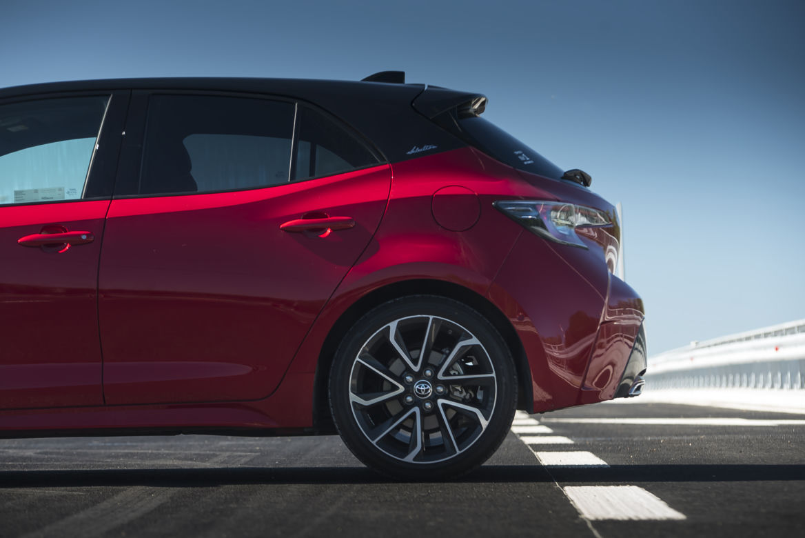 Toyota Corolla Hatchback 2.0 Hybrid 180 KM e-CVT Selection