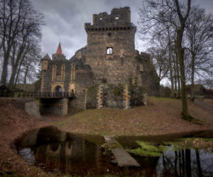 To jeden z najpiękniejszych zamków w Polsce. Mało kto wie, że zbudowano go na…wygasłym wulkanie