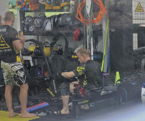 Bartosz Żukowski na siłowni