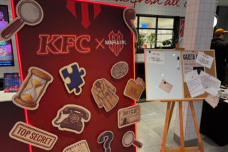 Zagadki, łamigłówki i emocje rodem z MAFII IRL. 30 śmiałków „uwolniło” Friza podczas eventu KFC w Krakowie