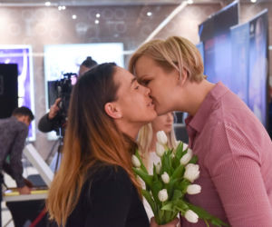 Otylia Jędrzejczak i Filip Chajzer w Toruniu. Tłumy na spotkaniu!