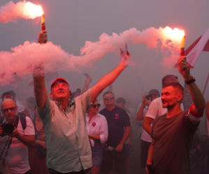 Godzina W w Warszawie. Syreny, race i wzruszający hołd dla powstańców
