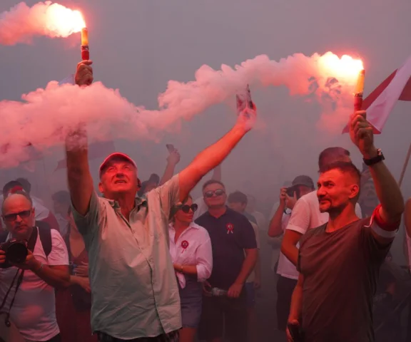 Warszawa stanęła w Godzinę W. Tak upamiętniono 82. rocznicę wybuchu Powstania Warszawskiego
