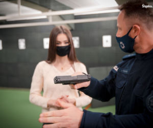 Miss Polski z Katowic wstąpiła na jeden dzień do policji. Anna Maria-Jaromin wzięła udział w teście sprawnościowym