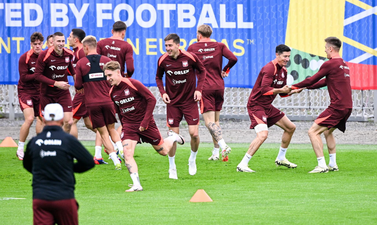 Lewandowski trenuje pełną parą, Zieliński na rowerku