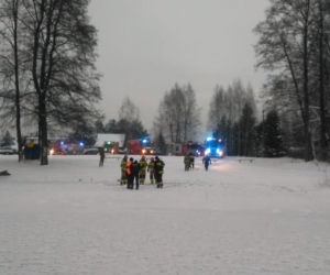 Pierkunowo: Tragedia na jeziorze Kisajno. Pod wędkarzami załamał się lód [FOTO]