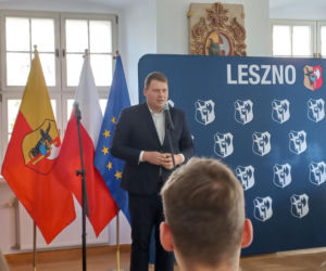 Dwadzieścioro młodych zdolnych. W Lesznie wręczono Laury Oświaty